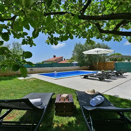 Mit Privatpool Fuer 6 Personen Ca 100 Qm In Galizana, Istrien Istrische Riviera Holiday home *